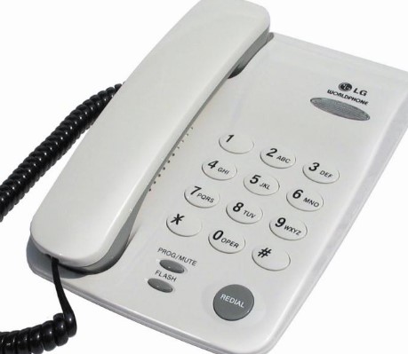 contoh alat teknologi informasi telepon